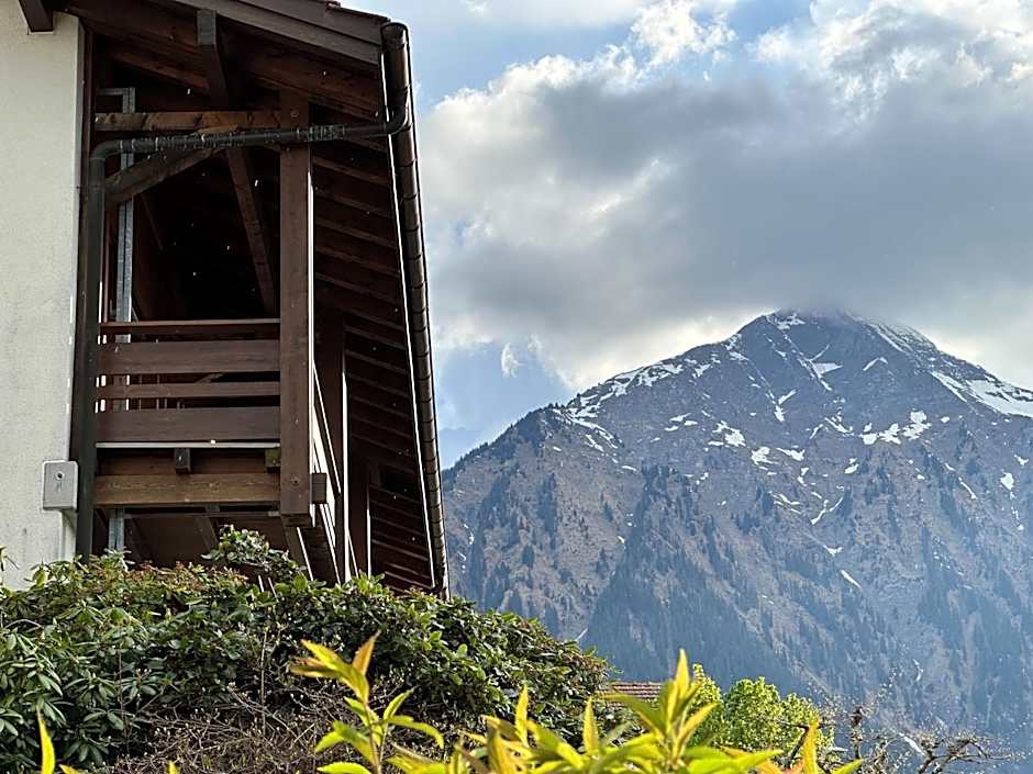 Hotel Aeschi Interlaken - Handwritten Collection