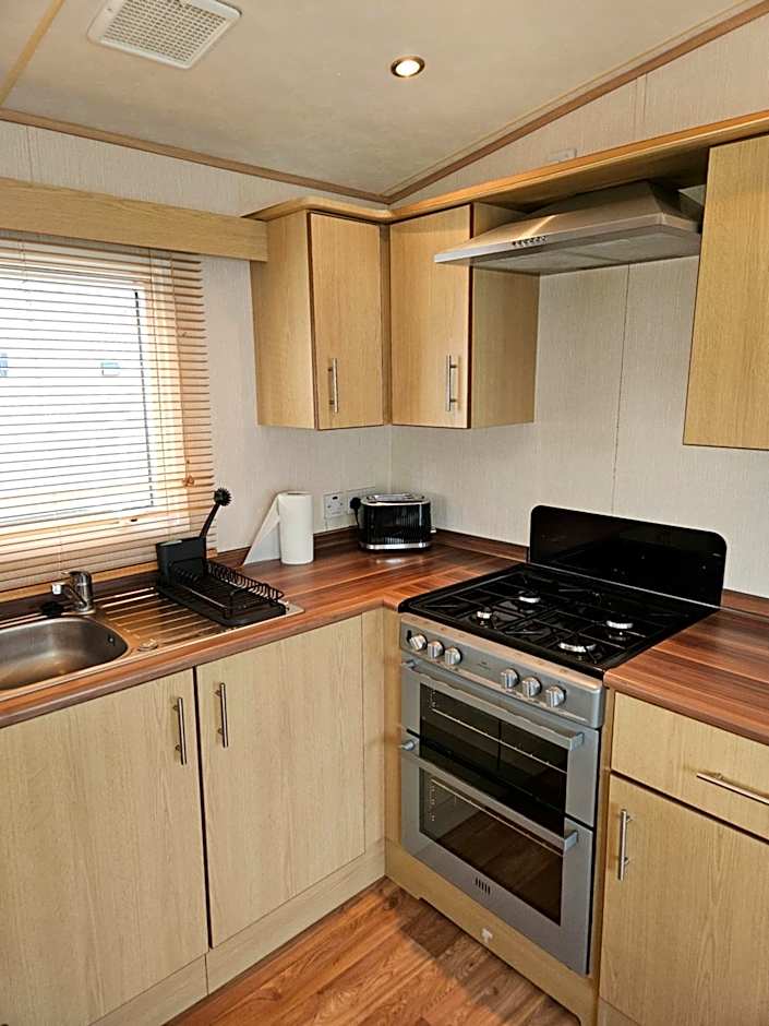 Luxe 6 berth caravan Lytham