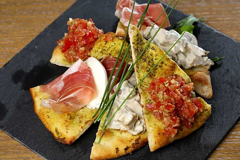 Garni Hotel Chicha - Winery ŠKRBIĆ