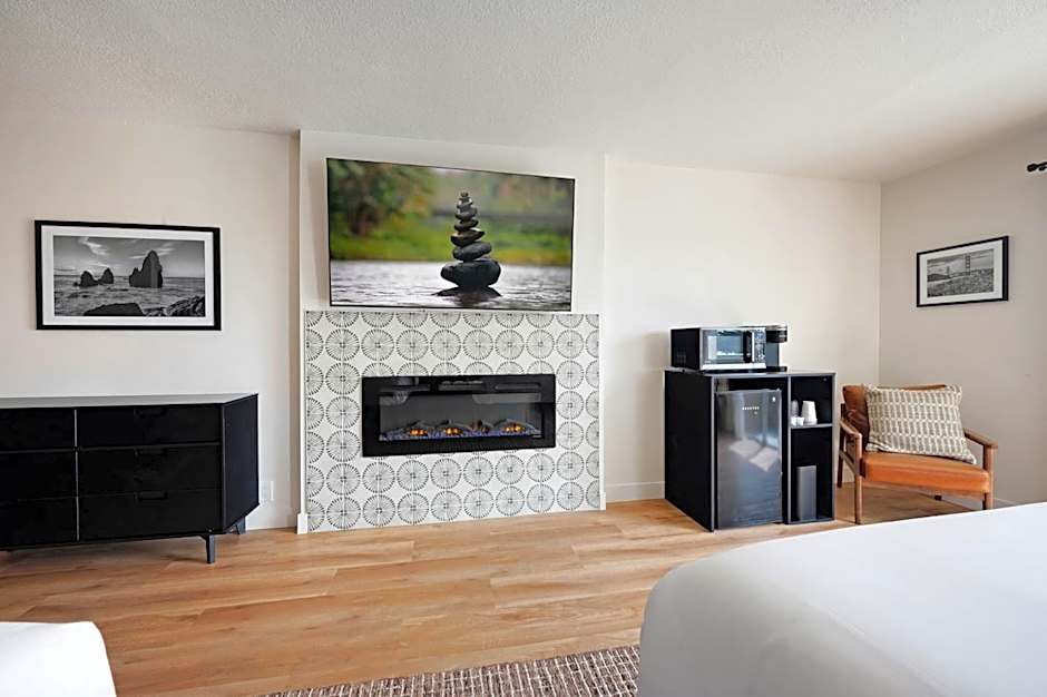 Bodega Coast Inn and Suites