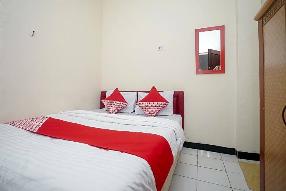 OYO 448 Hotel Central