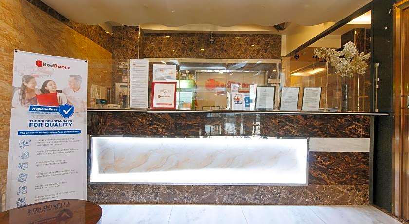 RedDoorz Plus at Winter Benitez