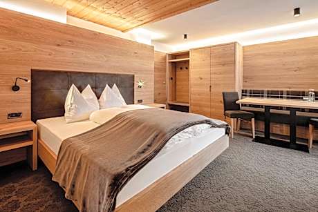 Suite with Mountain View