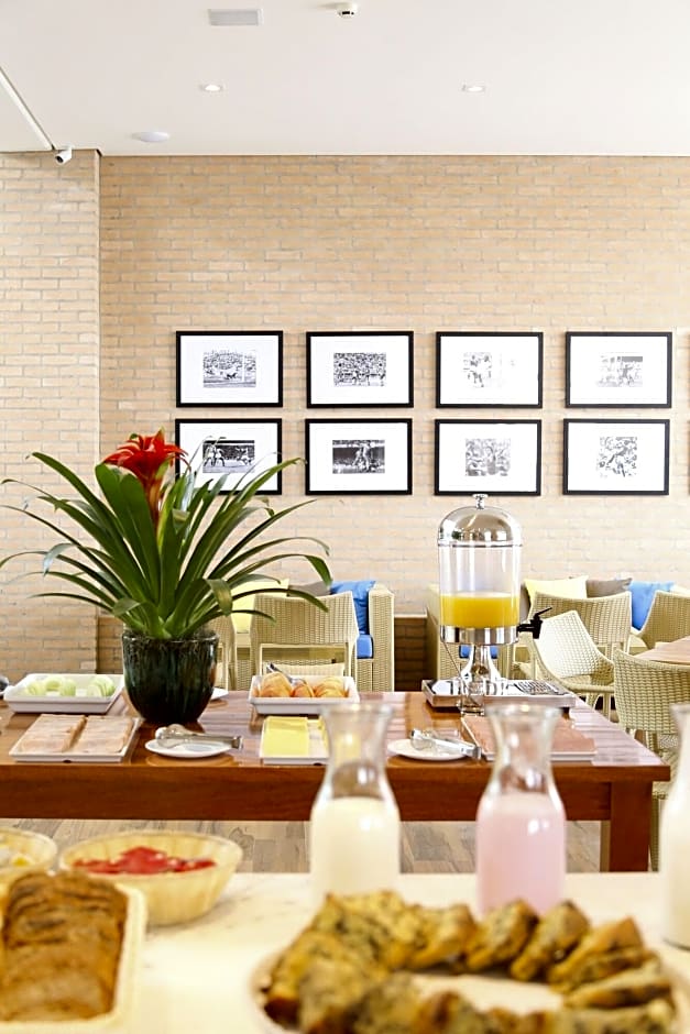 Vitoria Express Dom Pedro