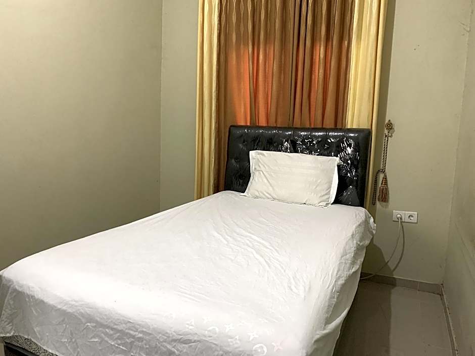 SPOT ON 92544 Senja Homestay