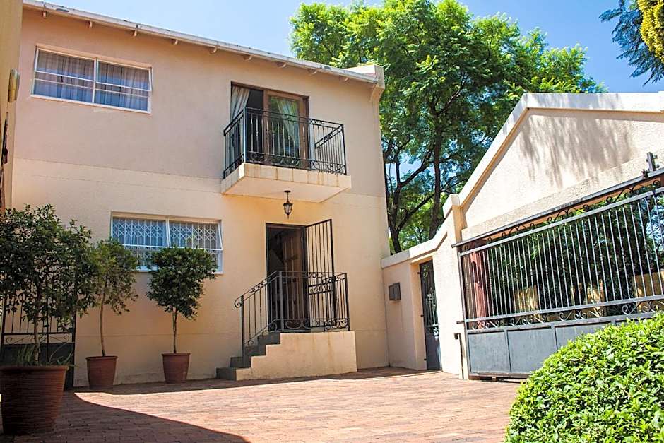 Apartment at 34 Columbine Avenue