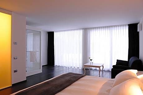 Double Room (No Pets Allowed)