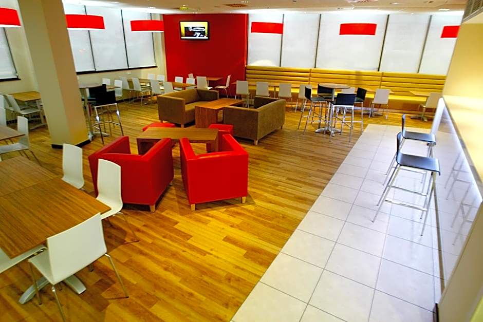 Travelodge Valencia Aeropuerto