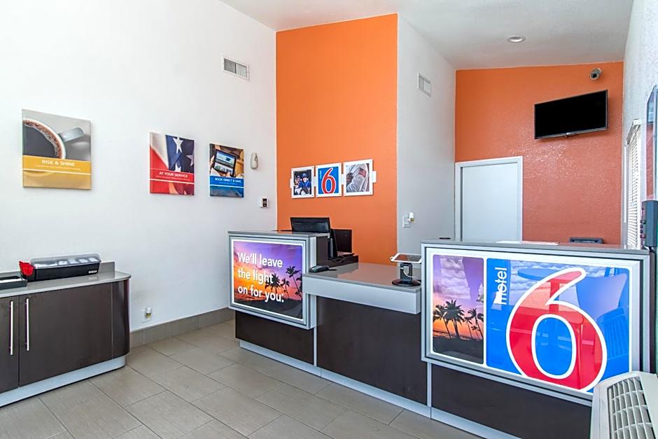 Motel 6 Bakersfield