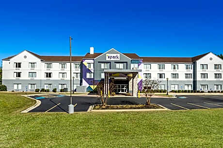 Spark by Hilton Macon North