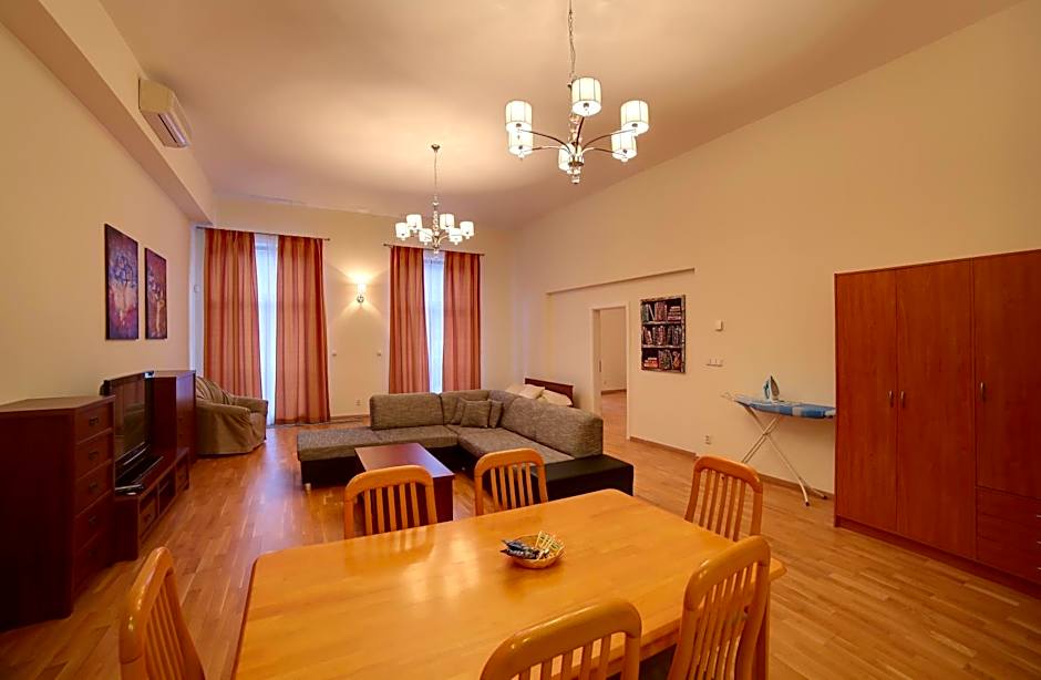 Slunecni Lazne Apartments
