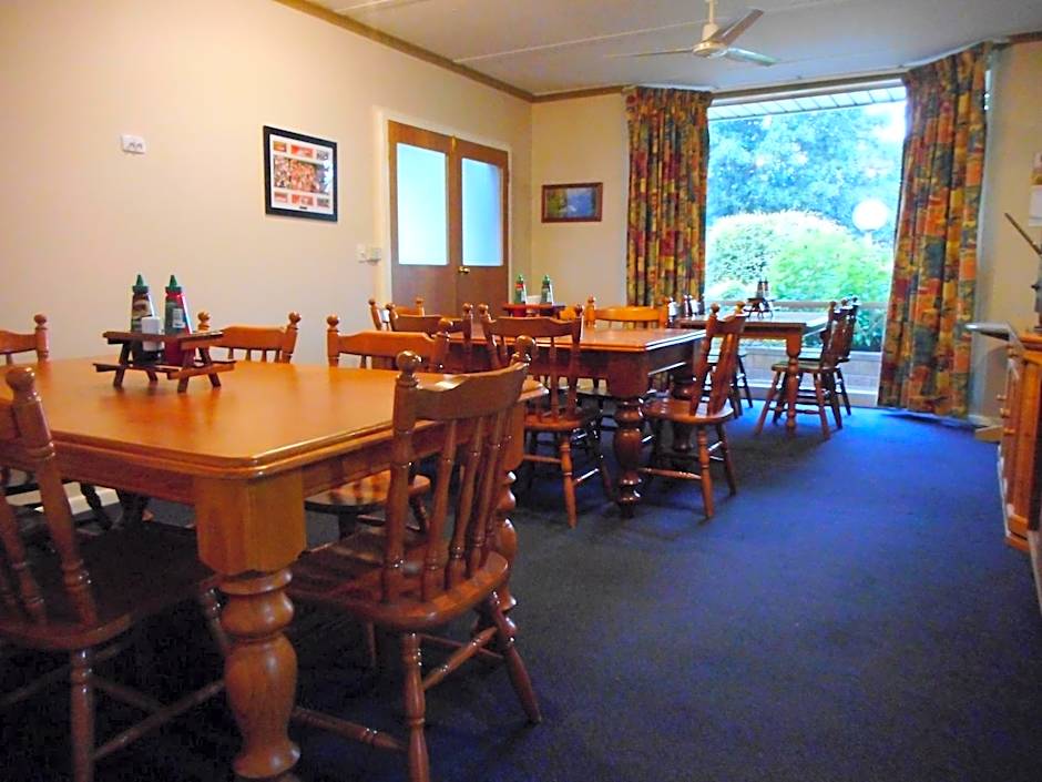 Acacia Rose Motor Inn