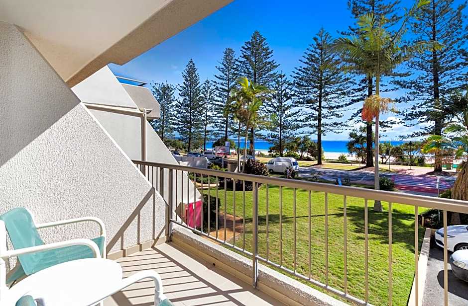 Columbia Beachfront Apartments on Rainbow Bay