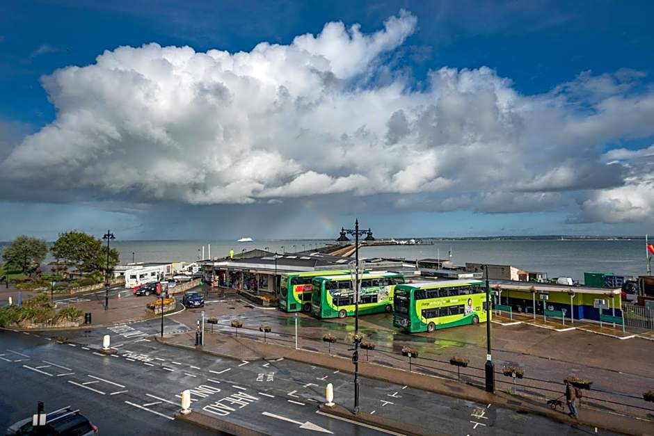 The Veteran Hotel & Bar