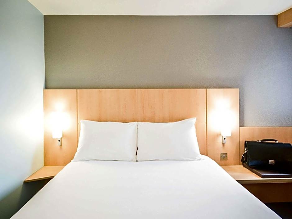 Ibis London Heathrow Airport Hotel
