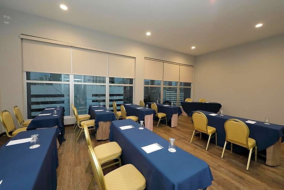 Victoria Hotel and Suites Panama
