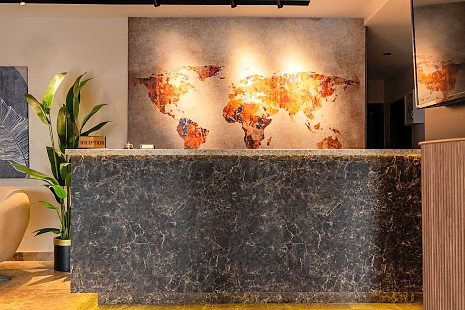 FLY POINT AIRPORT HOTEL