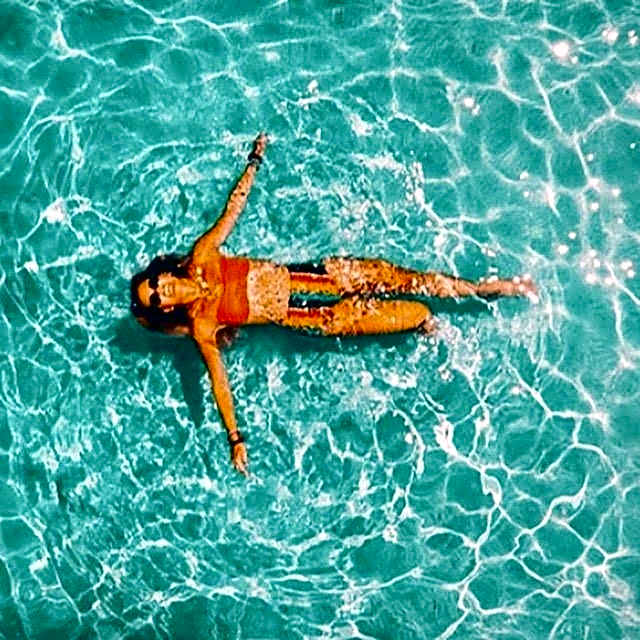 Domaine La Tour - SPA - Jacuzzi - Sauna - Massage - 4 SAISONS - Piscine Chauffée Toute l'année - Heated POOL - 800m City Centre Nyons