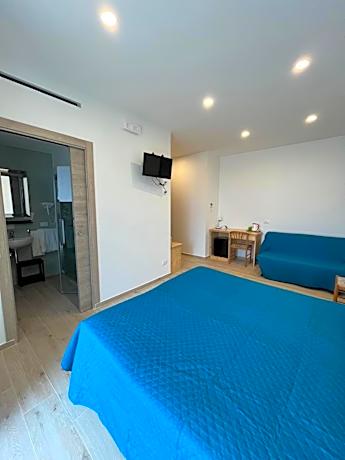 Deluxe Suite with Sea View