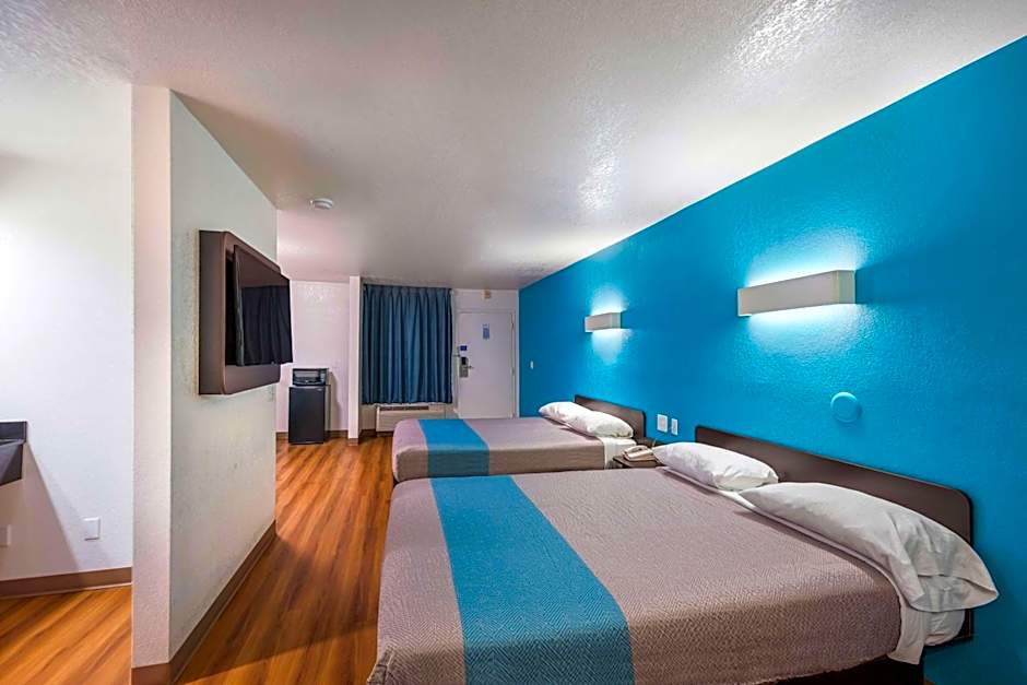 Motel 6-Irving, TX - Irving DFW Airport East