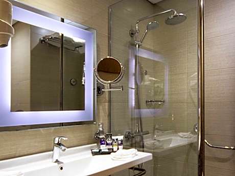 Standard Room with 1 double bed, Lake side