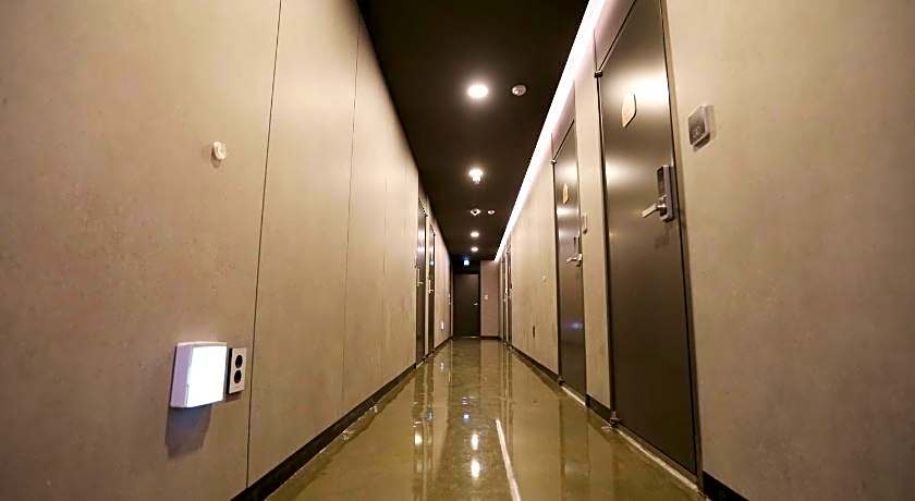 With U Hotel & Guesthouse