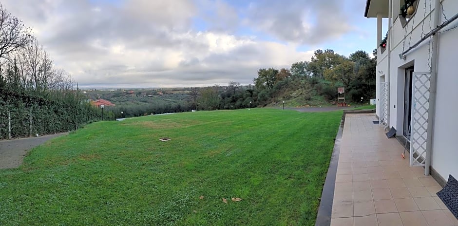 La staccionata bianca