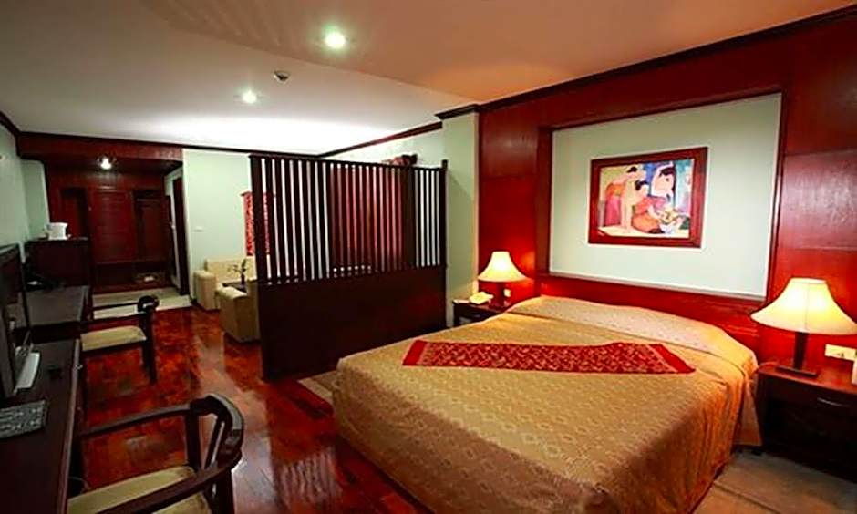 Vansana Riverside Hotel