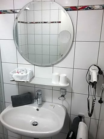 Single Room with Shower