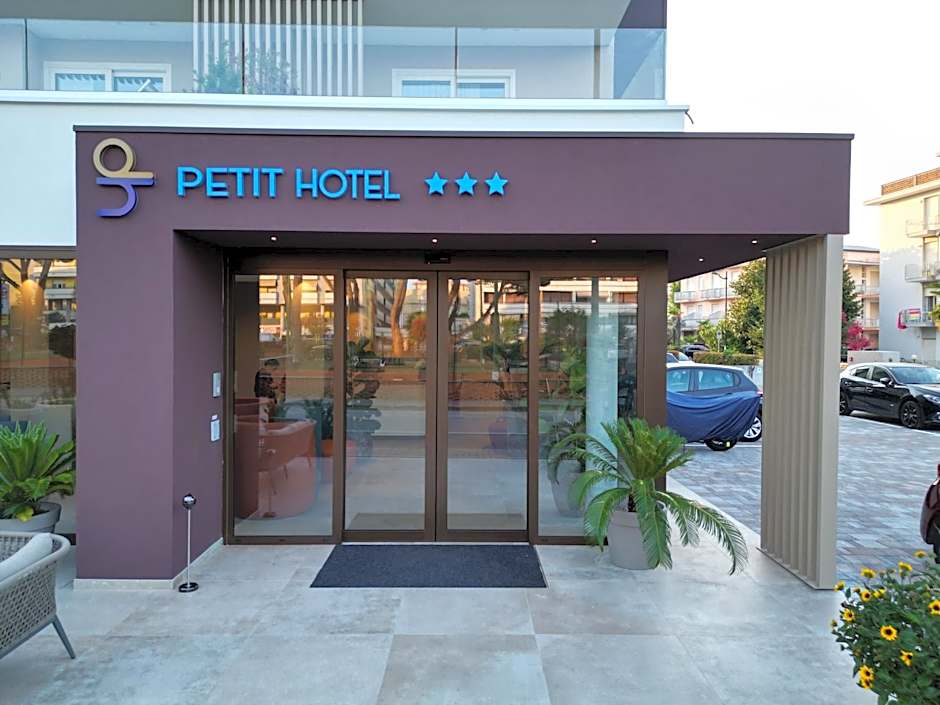 Petit Hotel