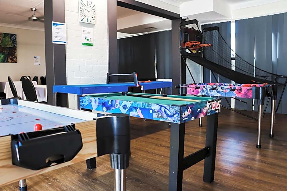 Kennedy Drive Boutique Motel & Nursery- Close To City Centre & Airport