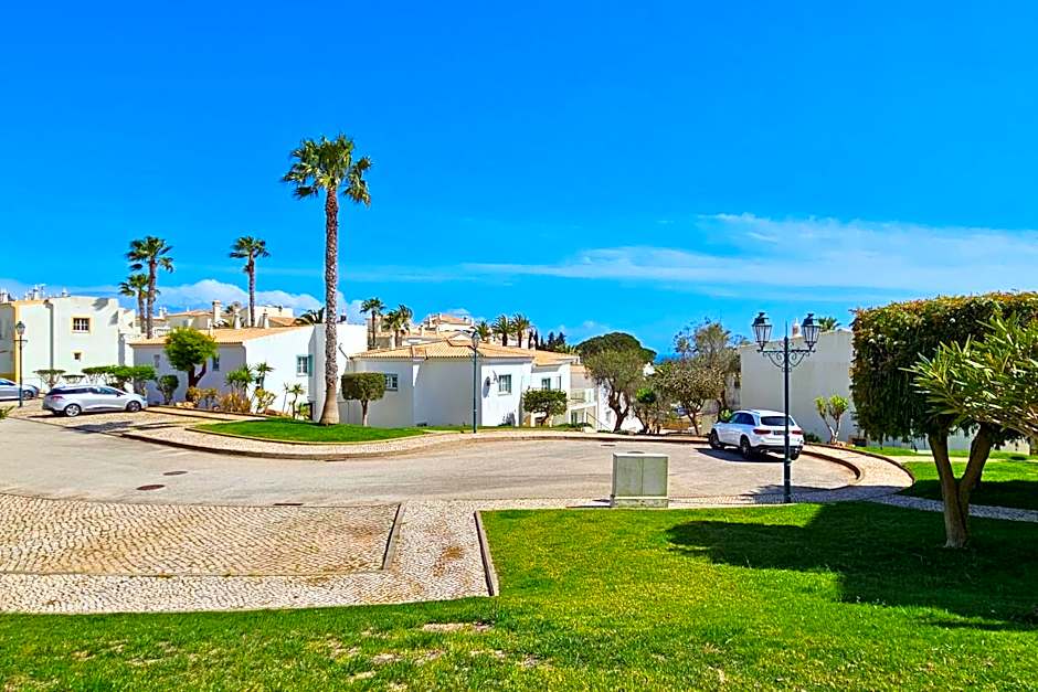 Quinta da Floresta – Santo António Villas, Golf & Spa