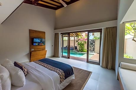 Two Bedrooms Villa with Tropical Pool