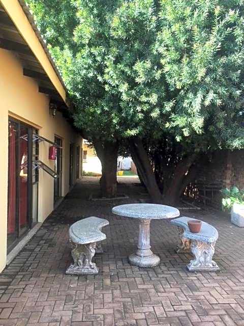 Woodpecker Guesthouse Middelburg Mpumalanga