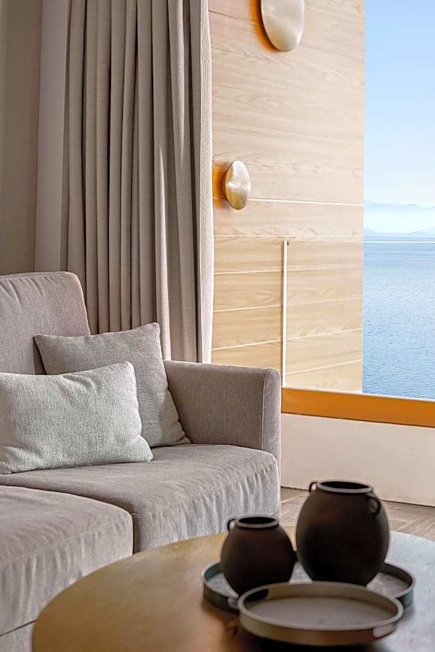 Foto 1 dari 6 — Suite, Corner, Sea View