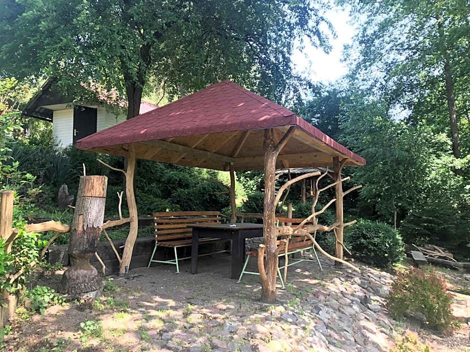 Domek letniskowy nad jeziorem w Stęszewku