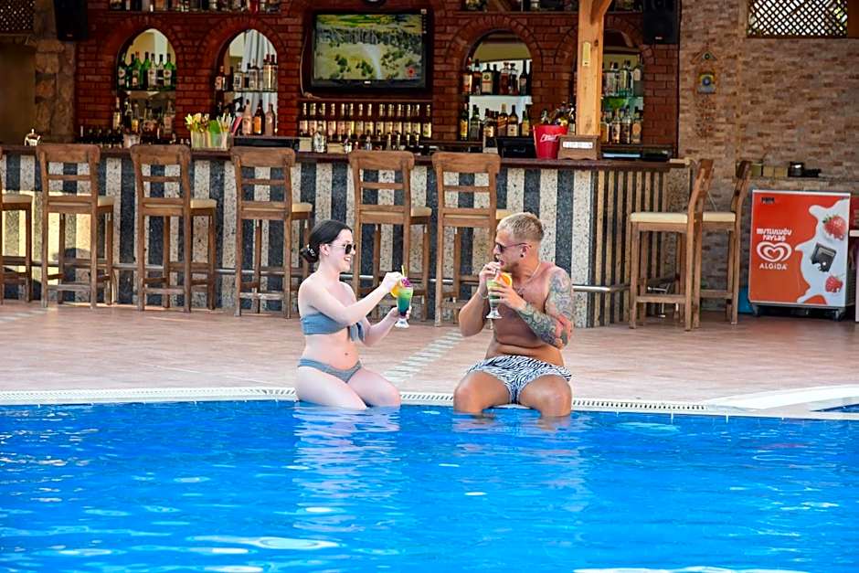 Belcehan Deluxe Hotel