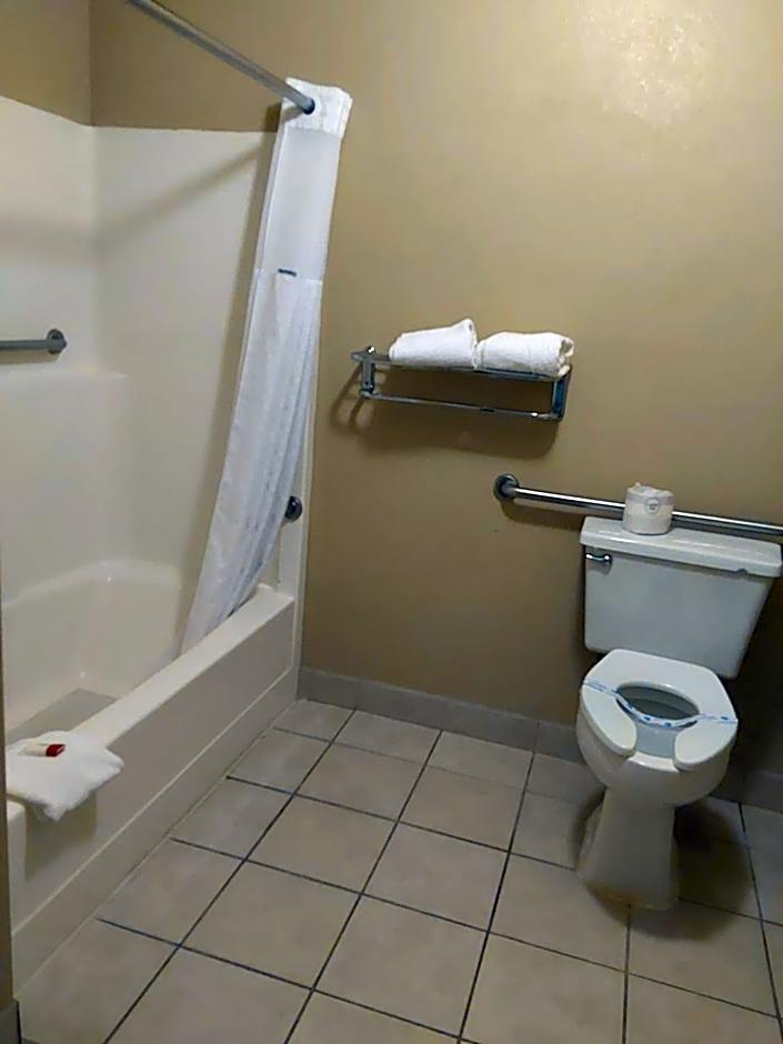 Lavissh Inn and Suites