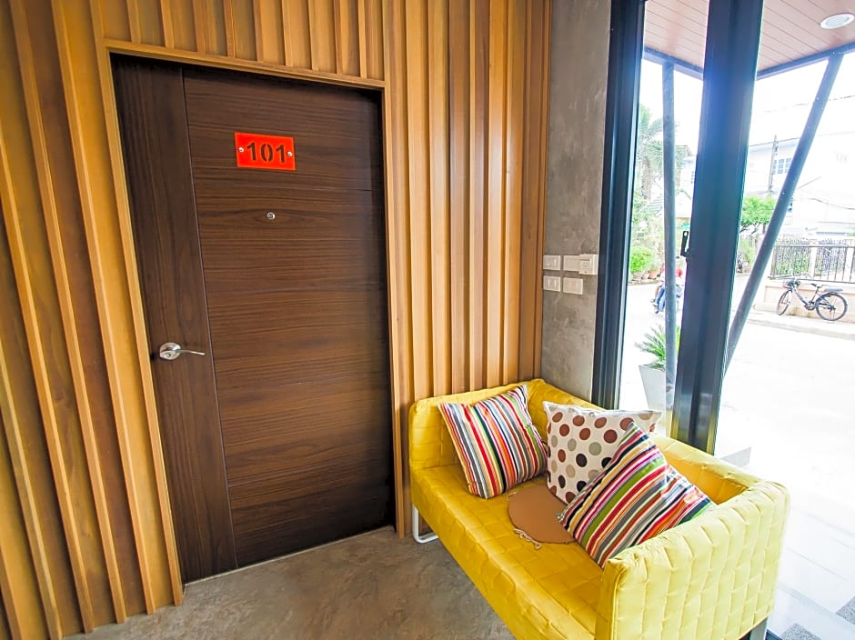 Journey Hostel Surat