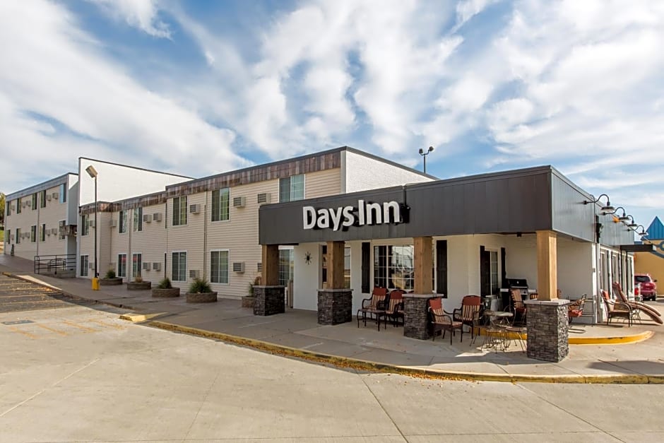 Days Inn by Wyndham Pierre