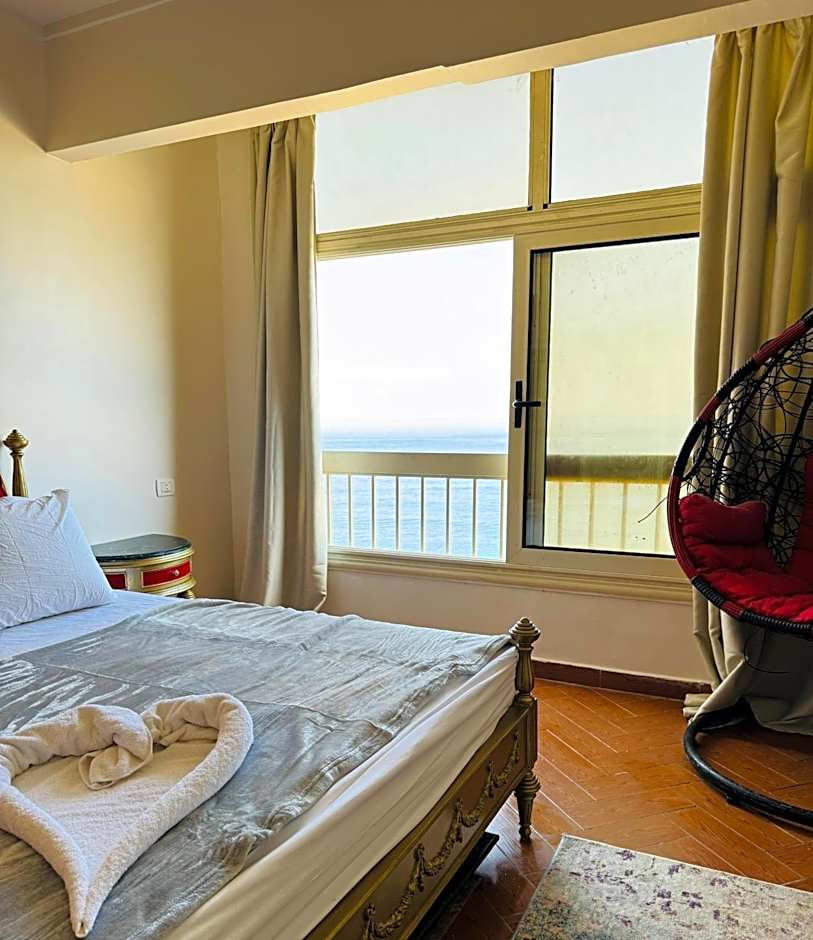 ALEX HOMES - Stanley Cozy Apartments with Direct Sea View