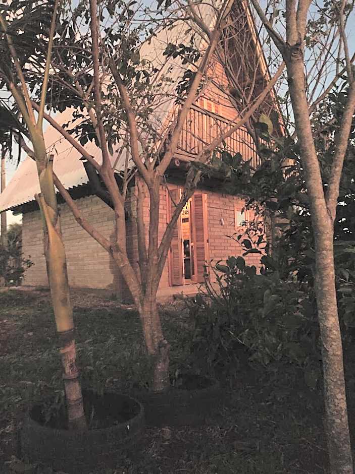 HOSPEDAGEM LA NO SITIO