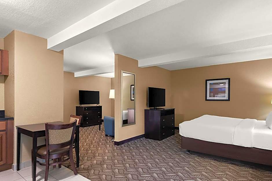 Comfort Inn & Suites Springfield I-55