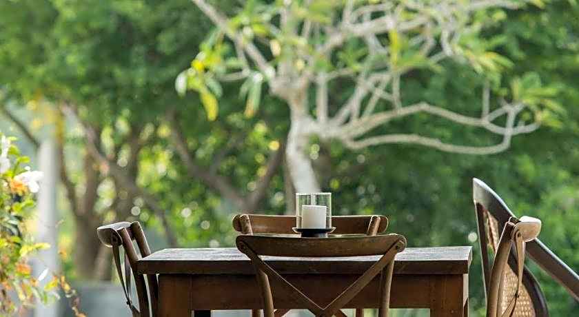 Villa Mayurana by Edwards Collection