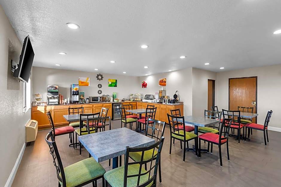 Quality Inn Waverly