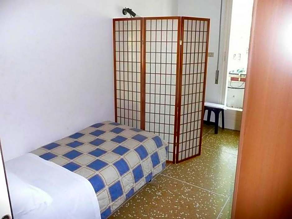 Hotel Triana e Tyche