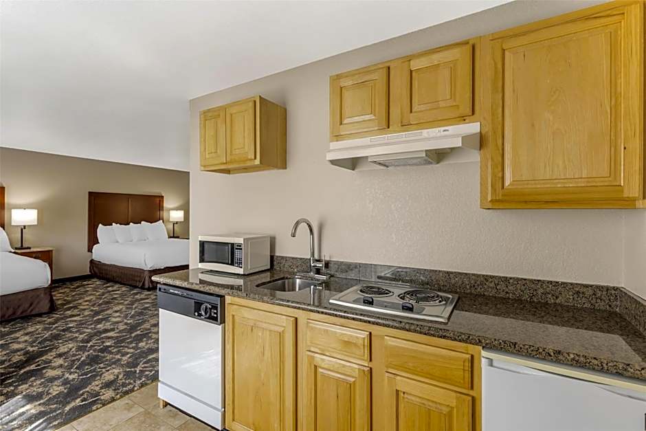 Best Western Plus Riverfront Hotel and Suites