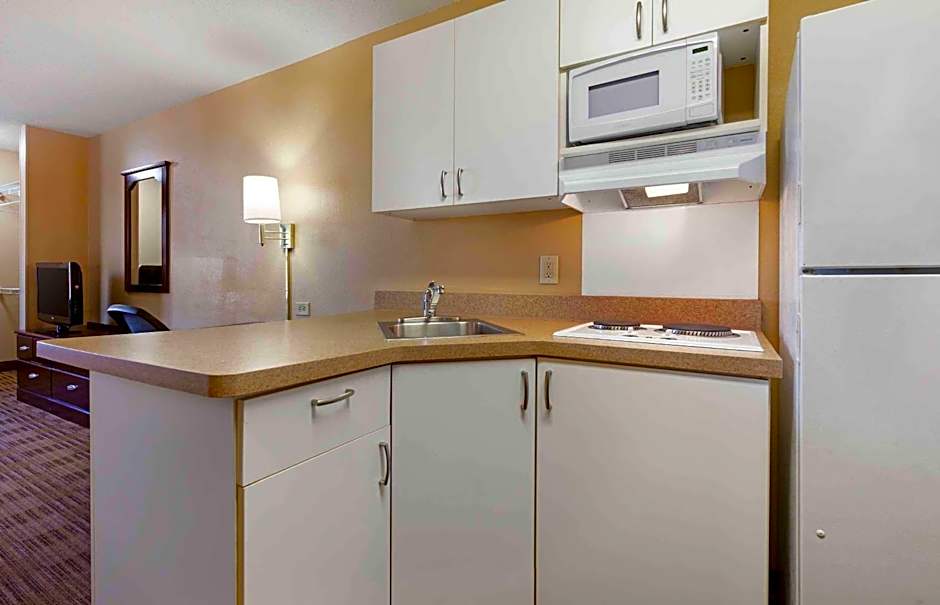 Extended Stay America Suites - Madison - Junction Court
