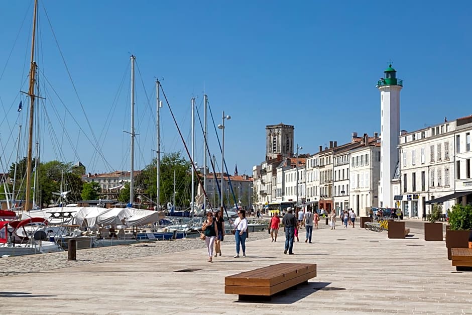 Tour de Nesle La Rochelle Vieux Port 3 etoiles