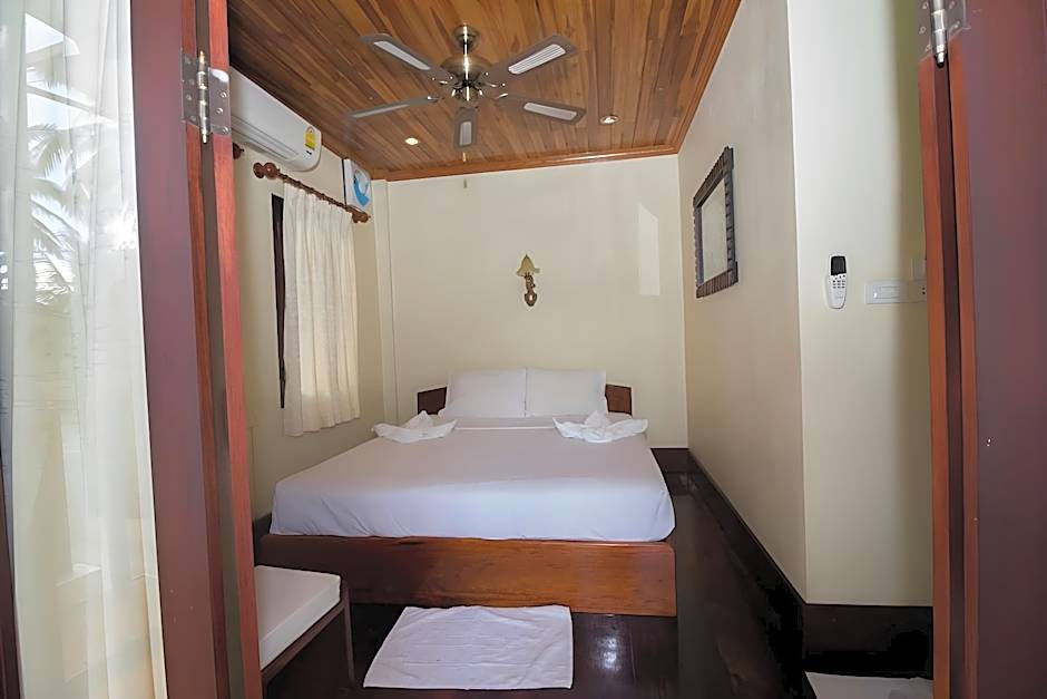 Villa Somphong
